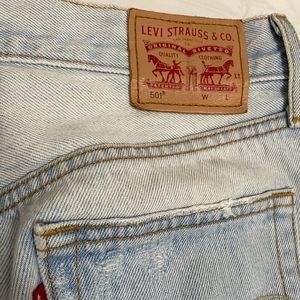 Levi’s 501 25 32 Light Ripped Jeans